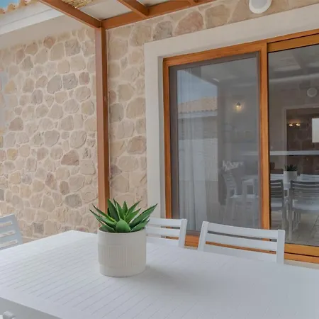 Aqua - Stone Vila
