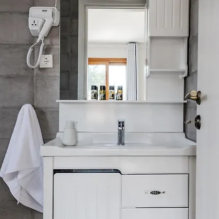 Aqua - Stone Βίλα