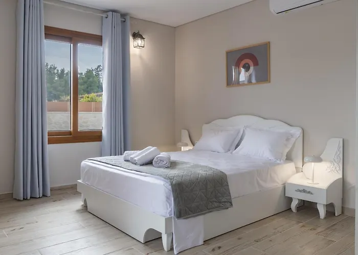 Villa Aqua - Stone