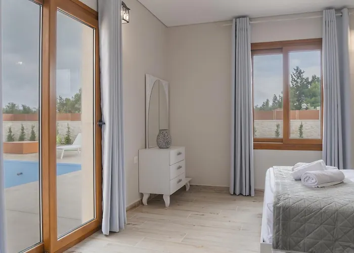 Aqua - Stone Villa Laganas